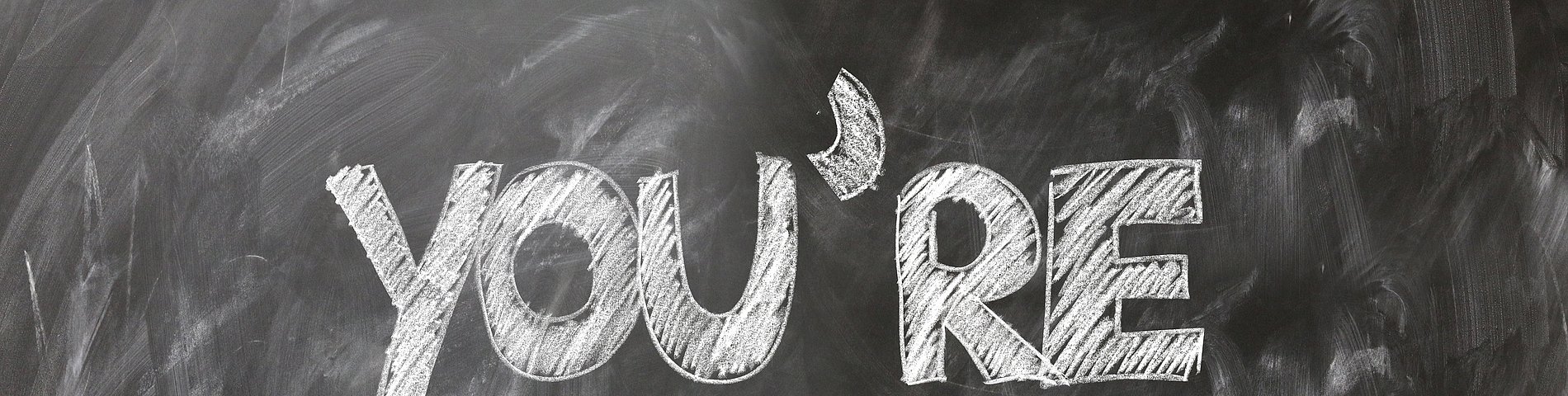 Tafell mit Kreideaufschrift: You're fired